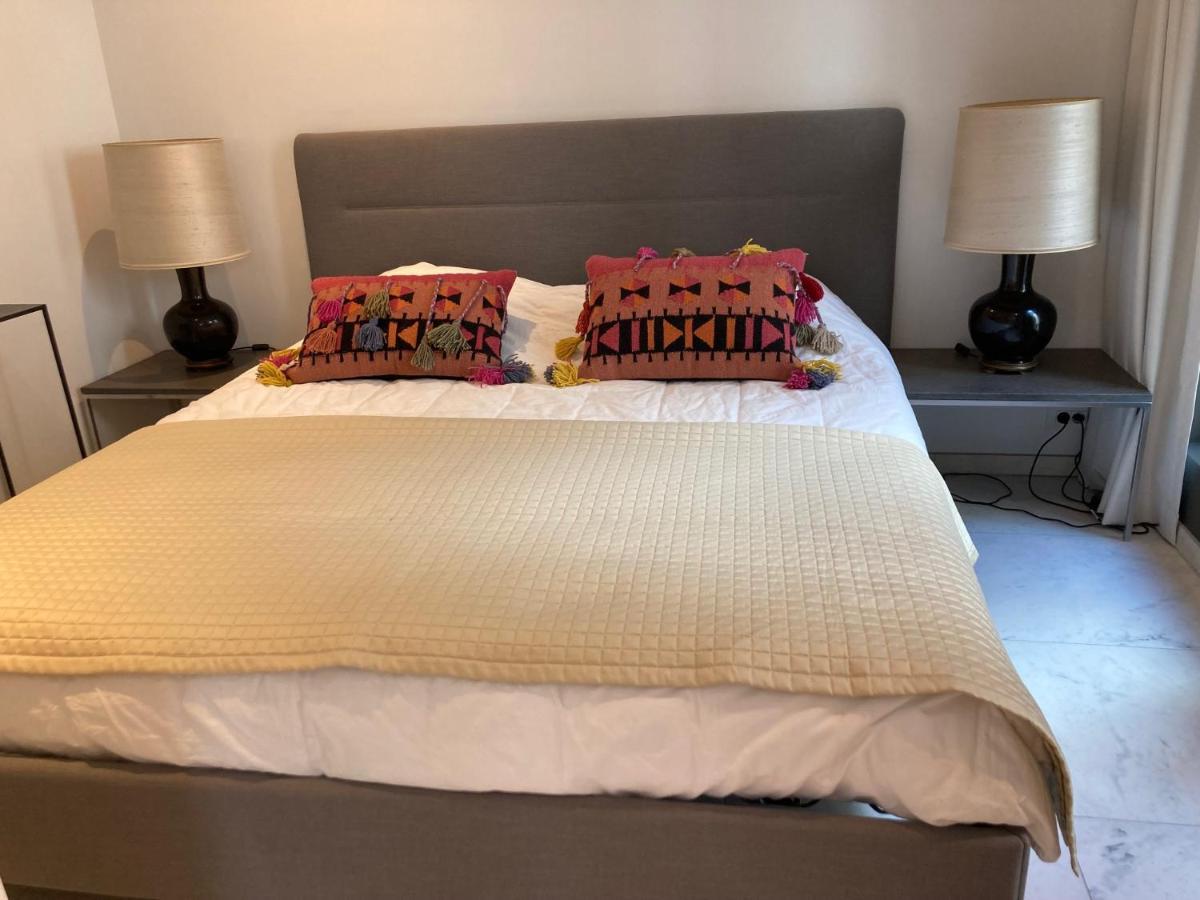 In The Heart Of Apartamento Gante