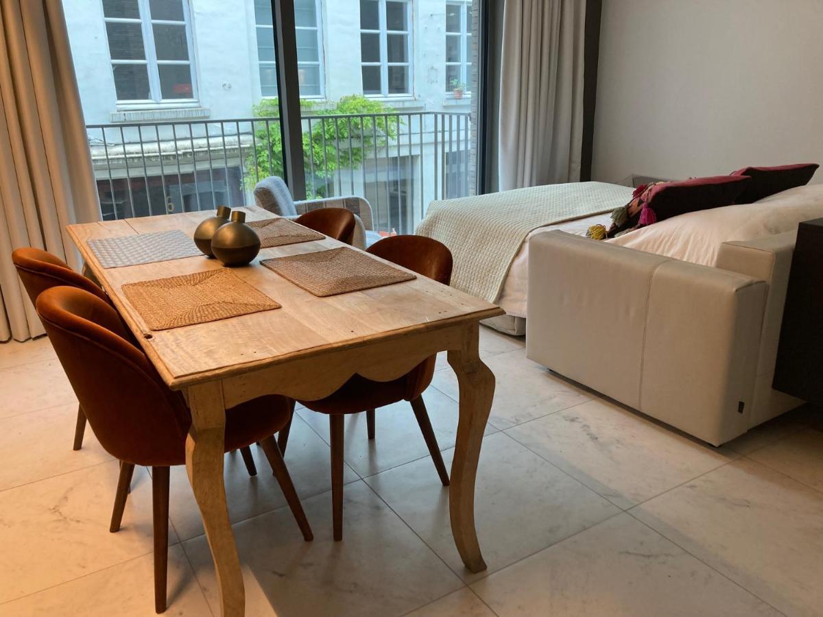 Apartment In The Heart Of *